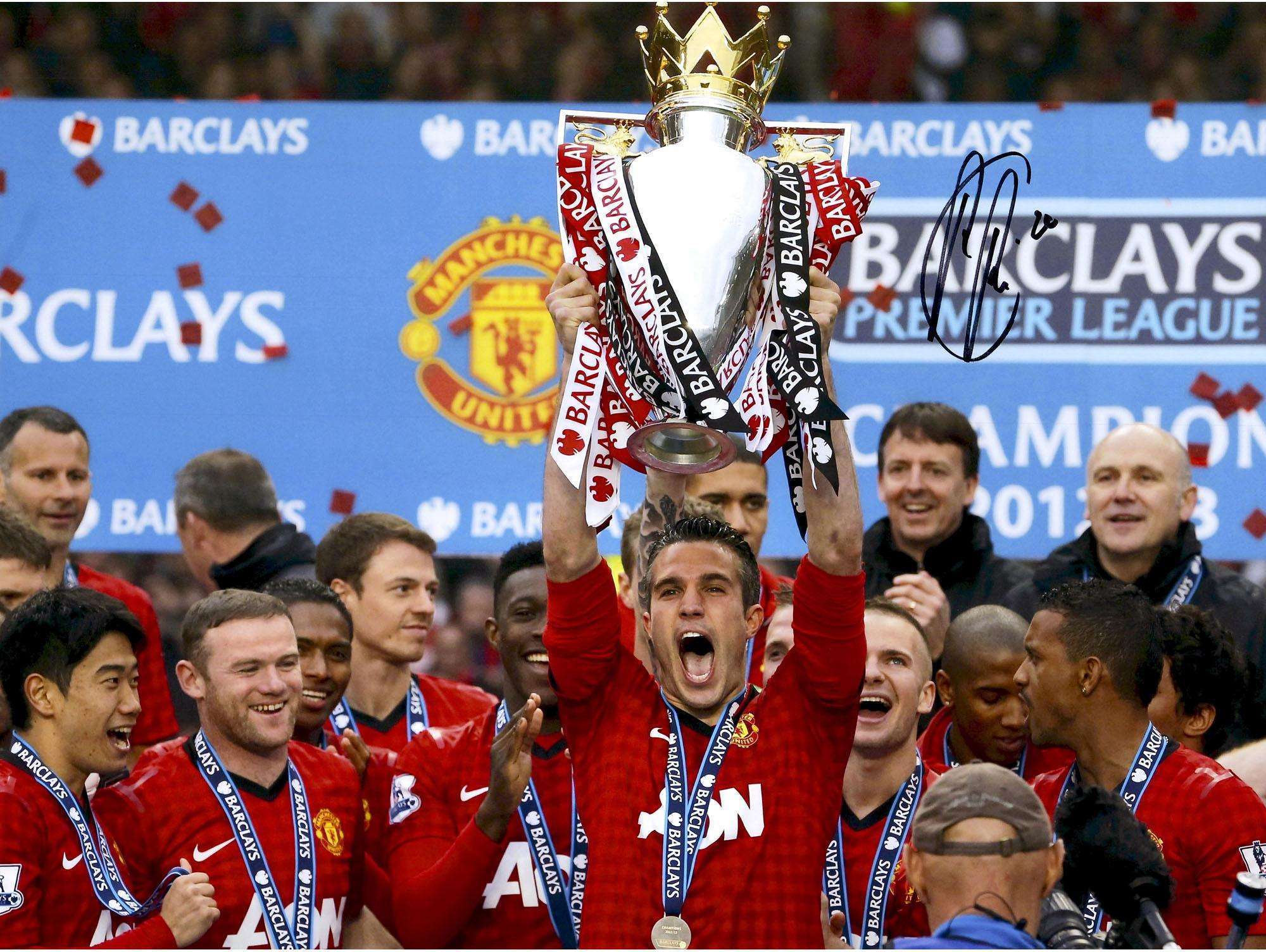 他担任全职 他担任全职